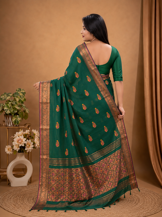 Premium Handloom Banarasi Saree – Emerald Green with Rich Zari Border