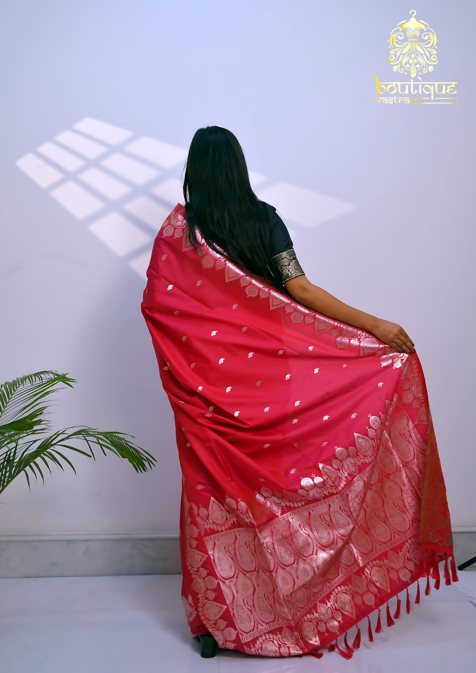 Premium Pink Bahurani Open Border Saree - Image 3