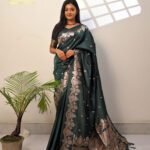 Premium Bottle Green  Bahurani Open Border Saree