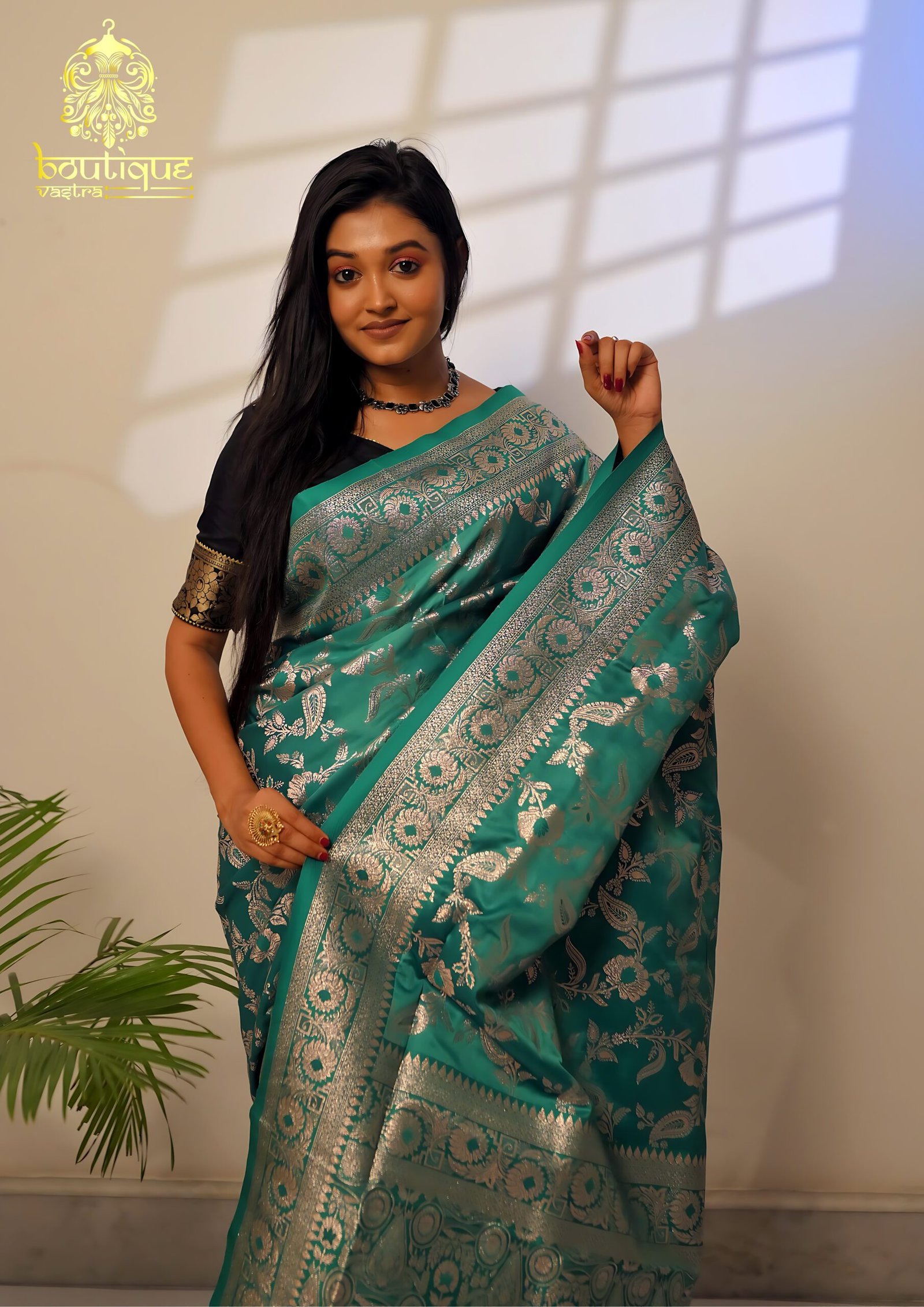 Beautiful Green Gajji Banarasi Saree With Glorious Blouse Piece - Image 3
